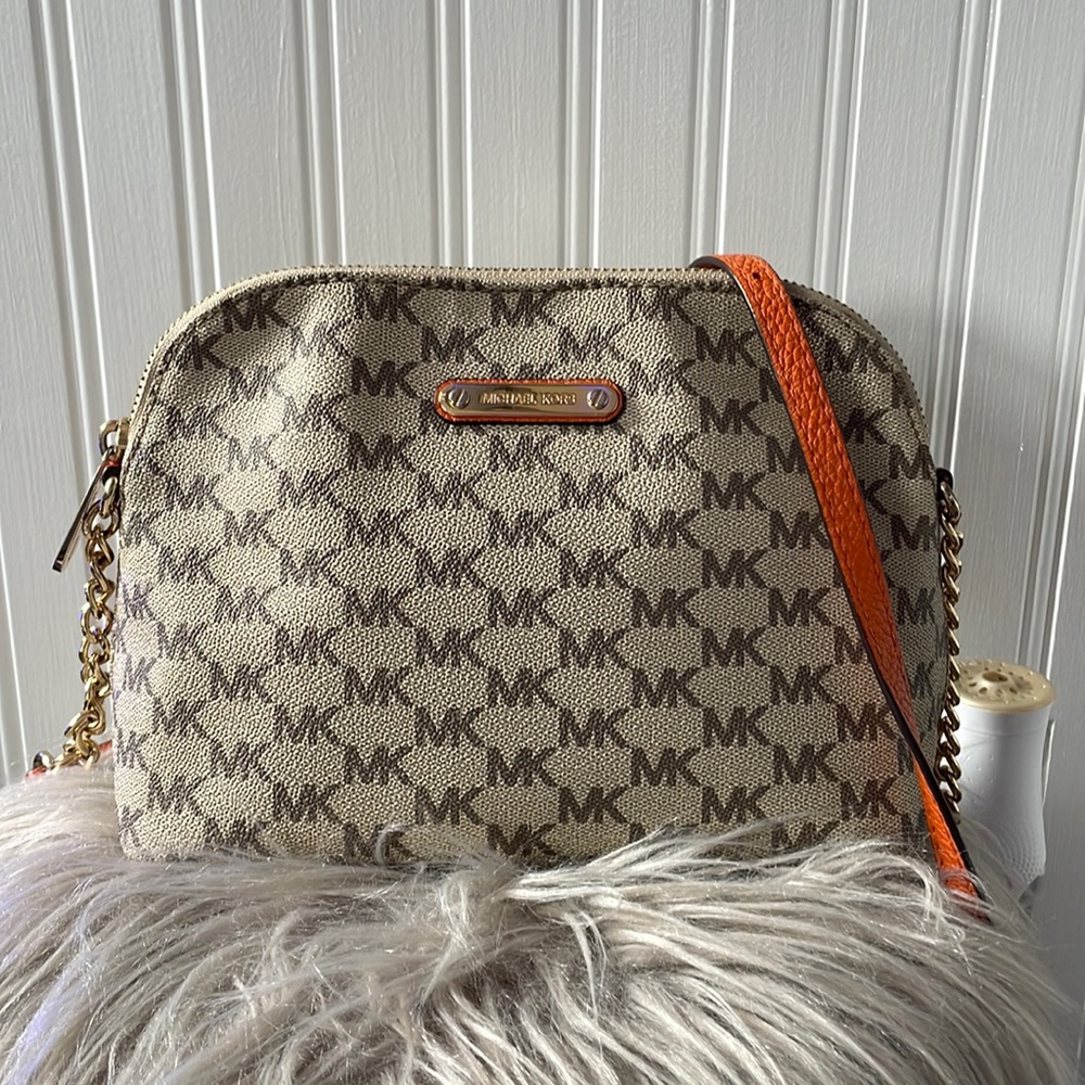 Micheal kors crossbody
